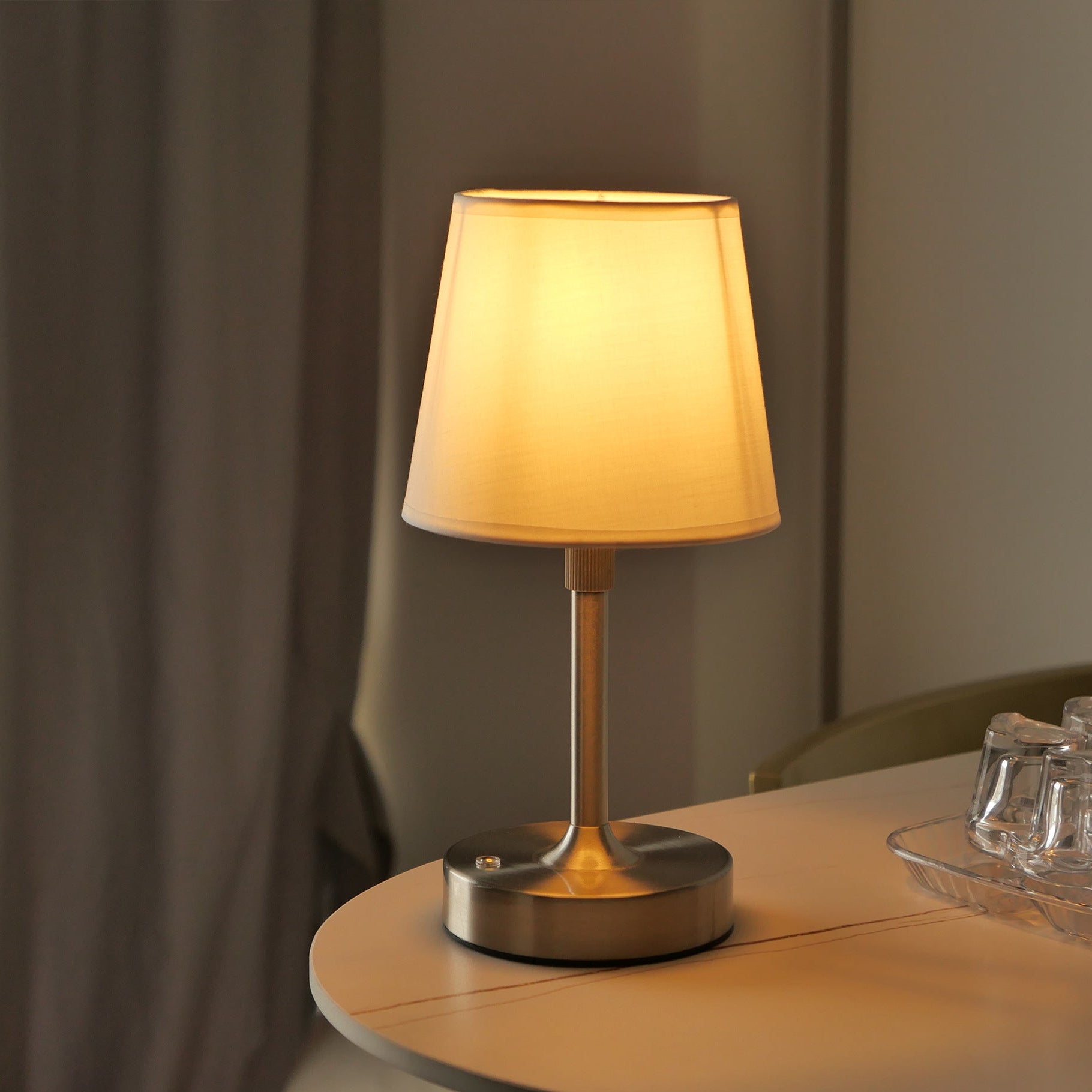 Cordless Table Lamp With Adjustable Height