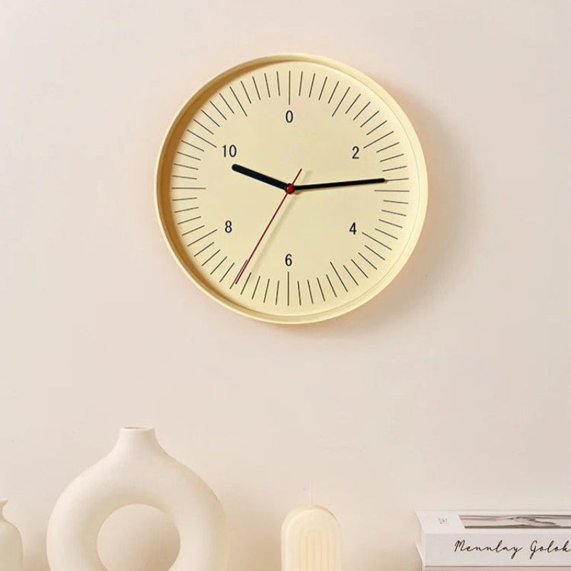 Elegant Round Analog Wall Clock