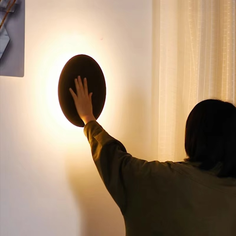 LED Wall Sconce With Circular Design