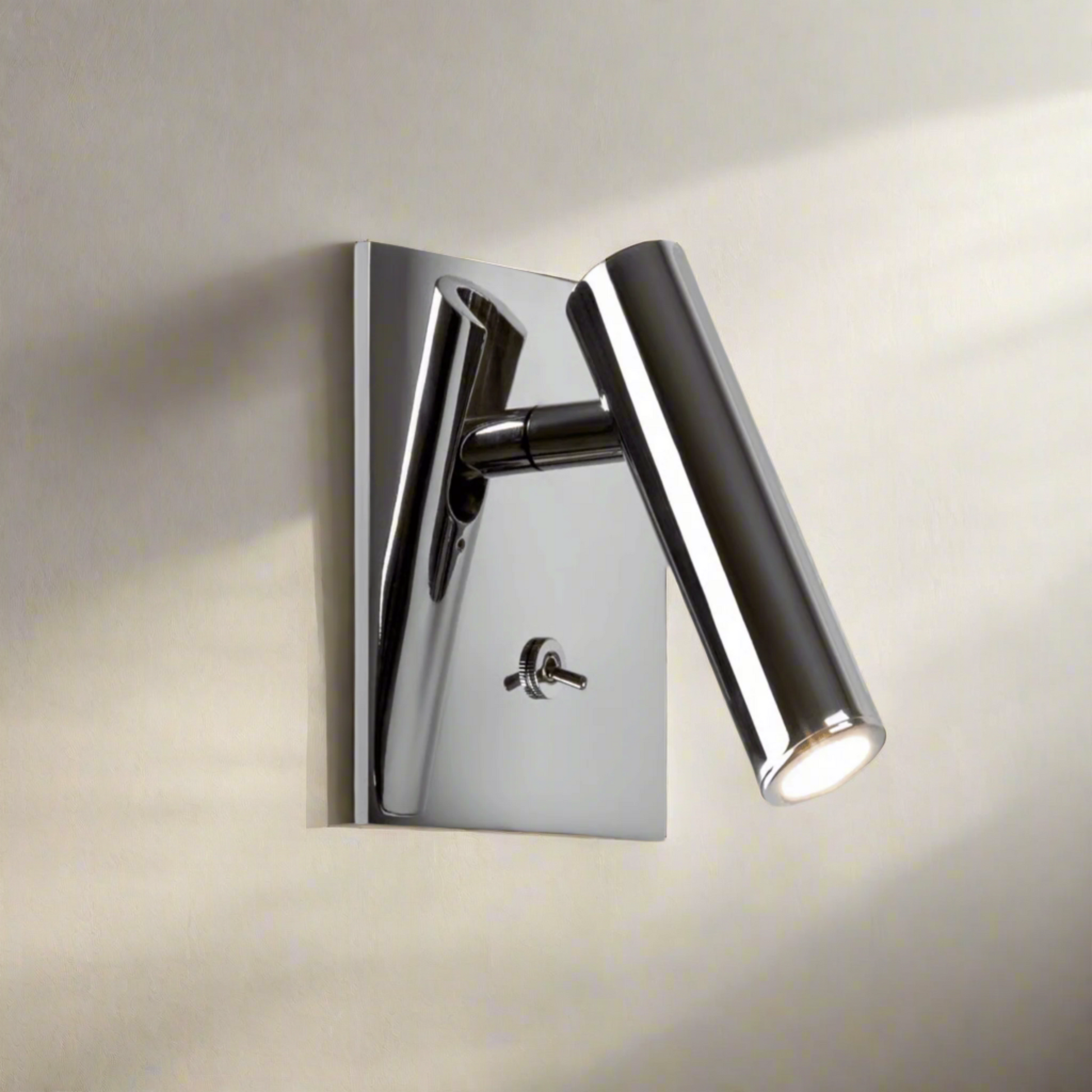 Minimalist Adjustable Wall Sconce With Knob Switch