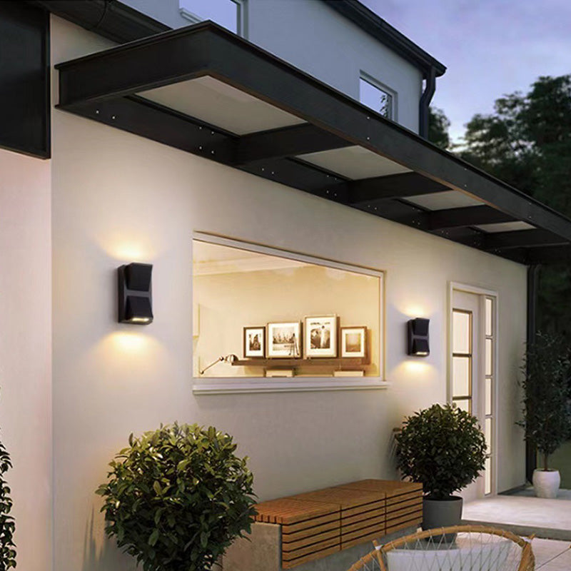 Modern Outdoor Wall Lamp