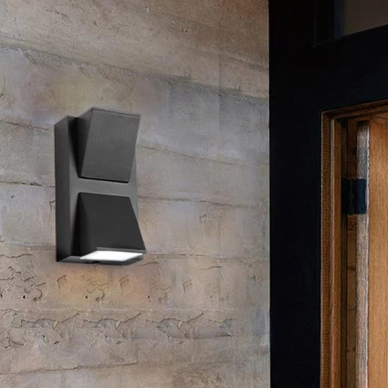 Modern Outdoor Wall Lamp