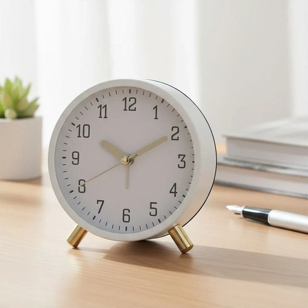 Silent Sweep Desk Clock