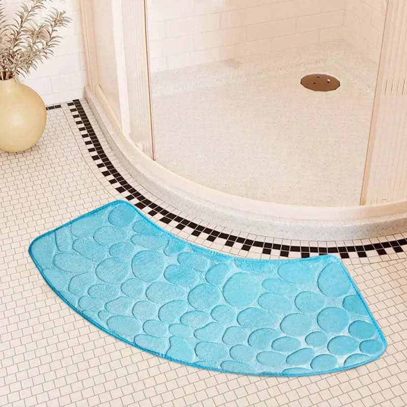 Sleek Curved Bath Mat With Non-Slip Backing
