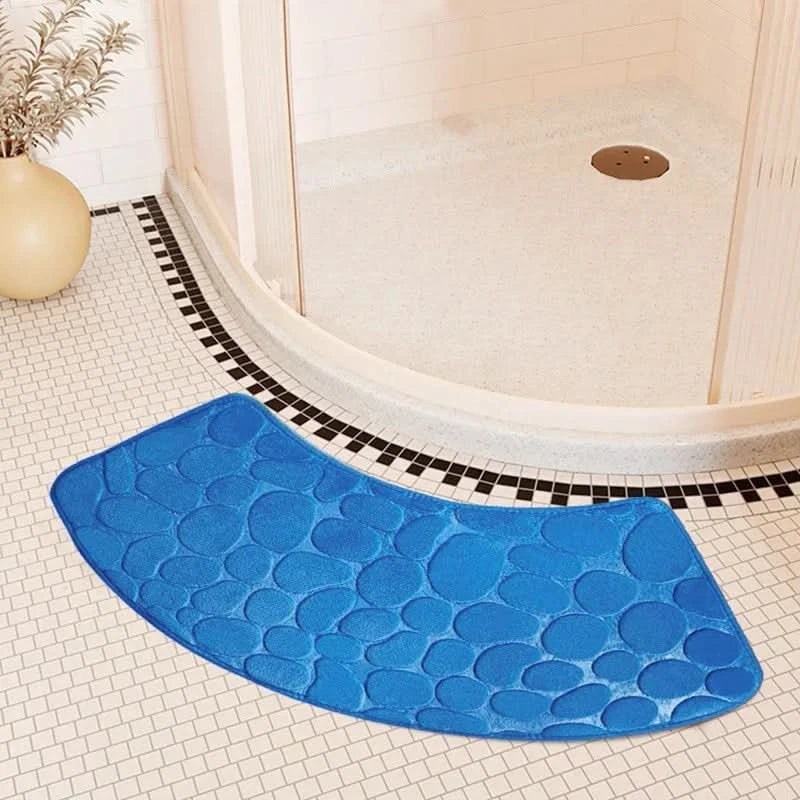 Sleek Curved Bath Mat With Non-Slip Backing