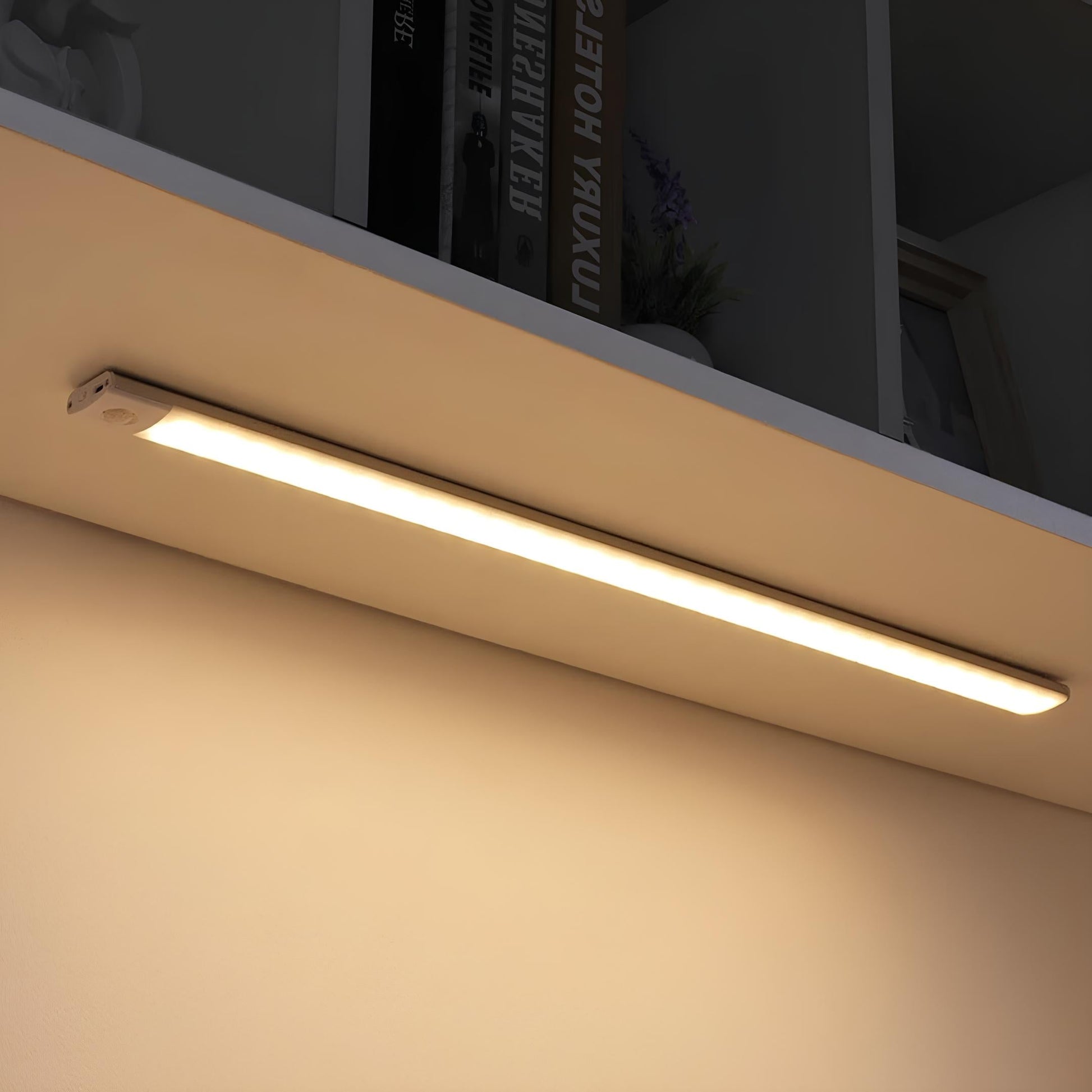 Slim Wireless Night Light With Motion Sensor