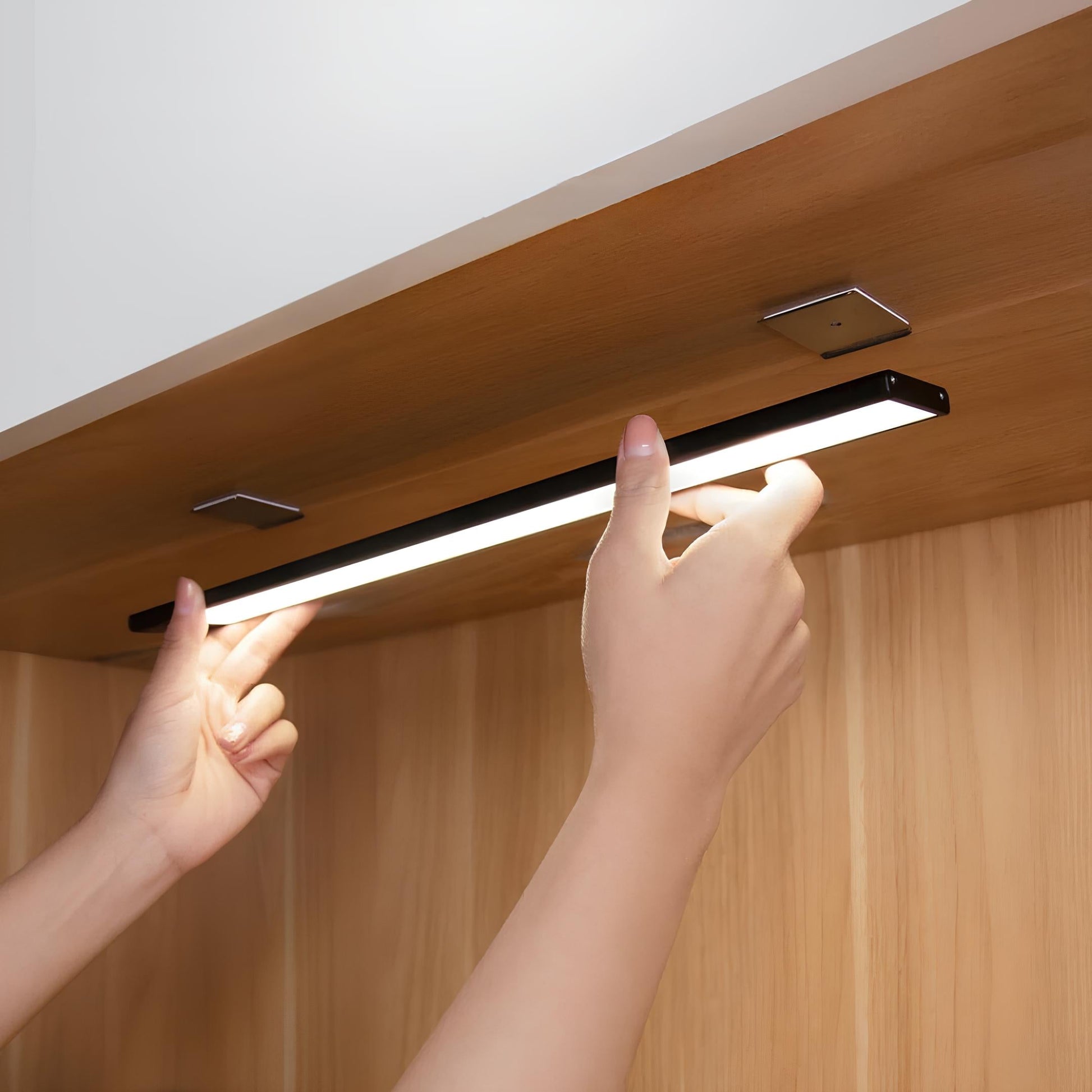 Slim Wireless Night Light With Motion Sensor