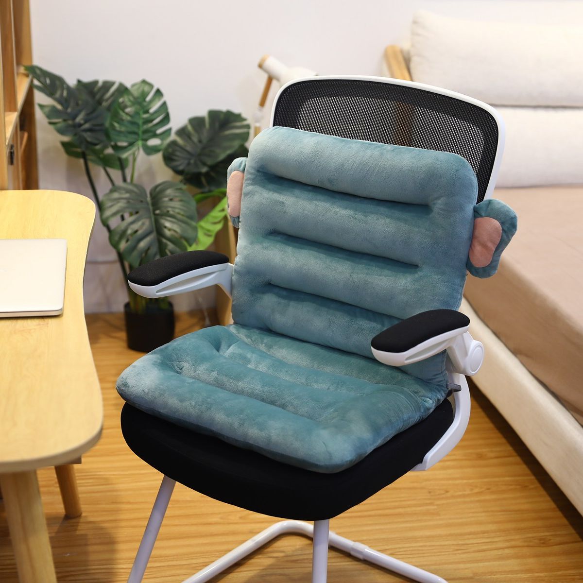 Supportive Cushion with Segmented Padding