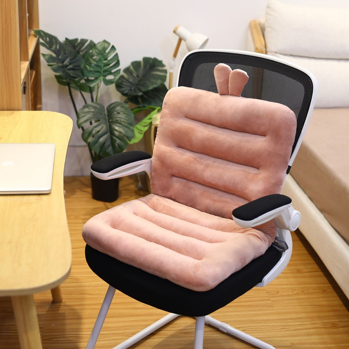 Supportive Cushion with Segmented Padding